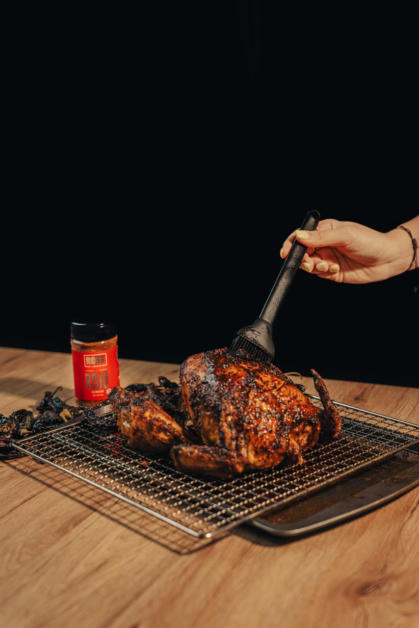 🍗 Pollo Entero con Salsa Bandera y ROBS Rojo